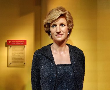 Bangkok, Tayland - 28 Kasım 2019 Madam Tussauds 'un balmumu müzesinde Prenses Diana' nın balmumu heykeli.