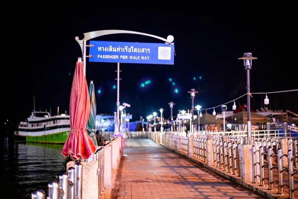 Phi Phi Island Ταϊλάνδη Νοεμβρίου 2019 Deserted Tonsai Pier Βράδυ — Φωτογραφία Αρχείου