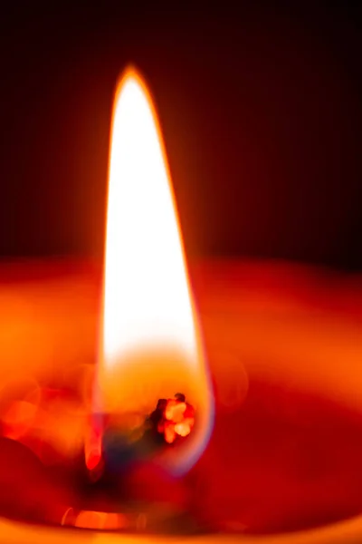 Ekstremalne Zbliżenie Ognia Płonącego Lampie Maślanej Ukierunkowanie Selektywne — Zdjęcie stockowe
