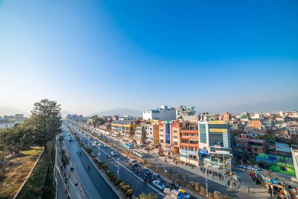 Katmandu Nepal Grudnia 2019 Pojazdy Jadące Główną Ulicą Miasta — Zdjęcie stockowe