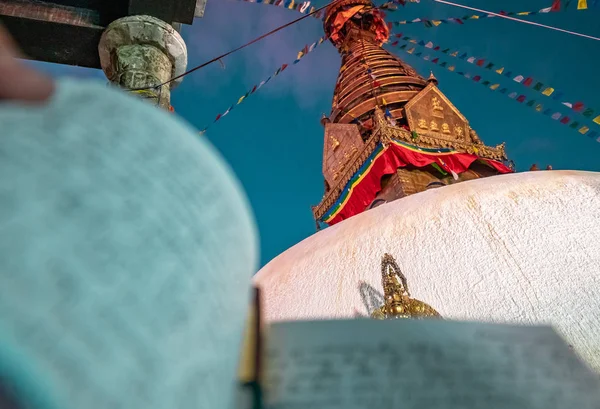 Bir Akşam Bir Manastıra Karşı Bir Günlük Defteri Blog Yazarı — Stok fotoğraf