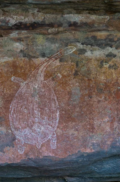 Antik Aborjin Sanatı: el izleri, hayvan sürüleri, spiral, Kakadu Ulusal Parkı, Avustralya