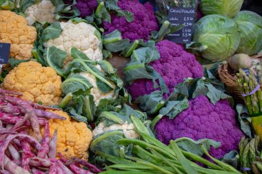 Borough Market, Londra 'da renkli karnabahar