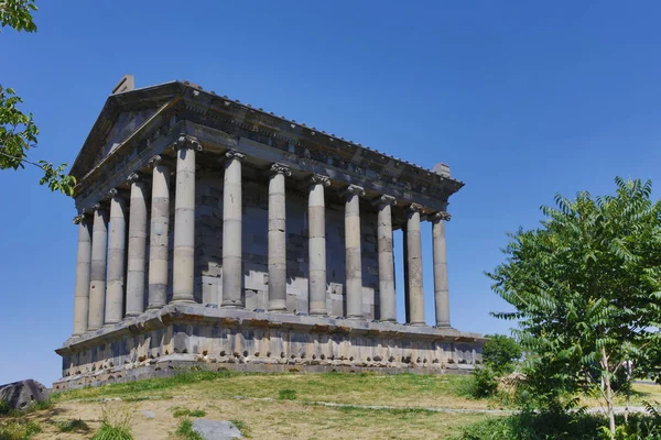 Αρμενία Garni Αρχαίο Ναό Μια Ηλιόλουστη Μέρα Του Καλοκαιριού — Φωτογραφία Αρχείου