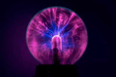 Seans için sihirli kristal küre. Gizemcilik ve Aktivizm