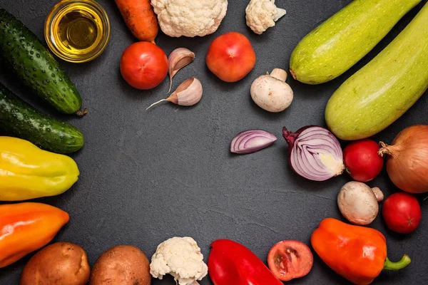 Fresh Organic Vegetables Dark Table Copy Space Top View — Stock Photo, Image