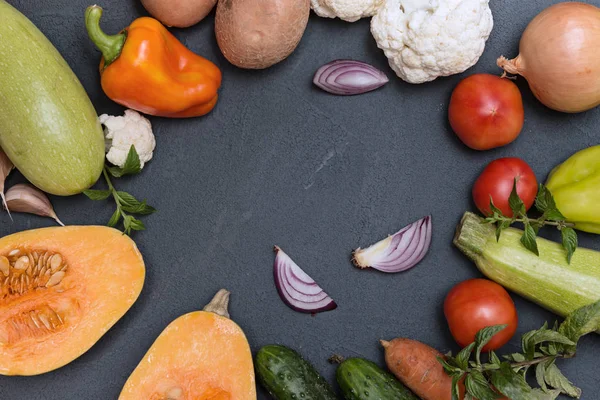 Fresh Organic Vegetables Dark Table Copy Space Top View — Stock Photo, Image