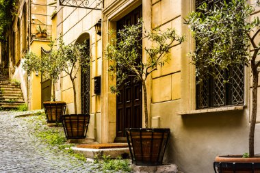 Roma, İtalya 'da eski rahat bir cadde.