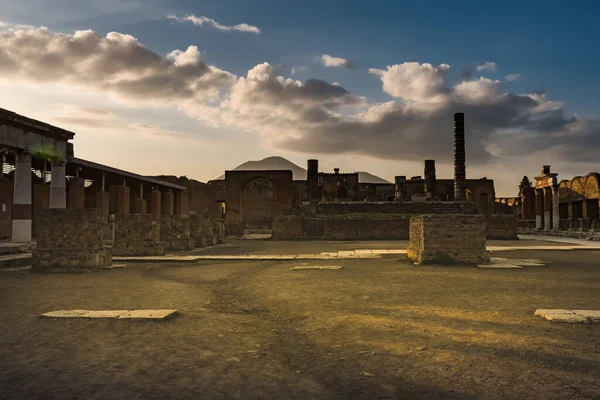 Pompeya Atardecer Antigua Ciudad Romana Contra Volcán Vesubio Italia —  Fotos de Stock