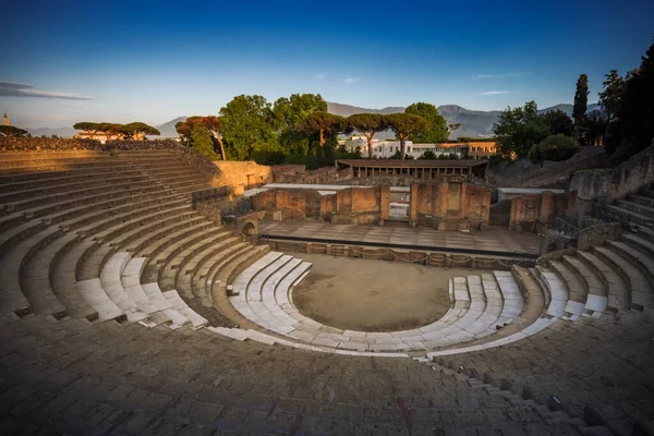 Rovine Dell Anfiteatro Tramonto Pompei Antica Città Romana Vicino Vulcano — Foto Stock