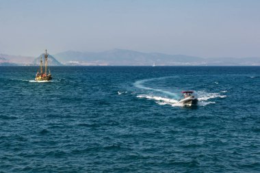 Ada yakınlarındaki tekne ve yatlar Kos Yunanistan