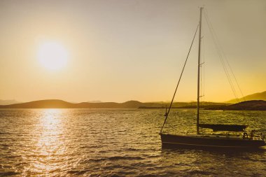 Akdeniz 'de gün batımında deniz yatı, Türkiye