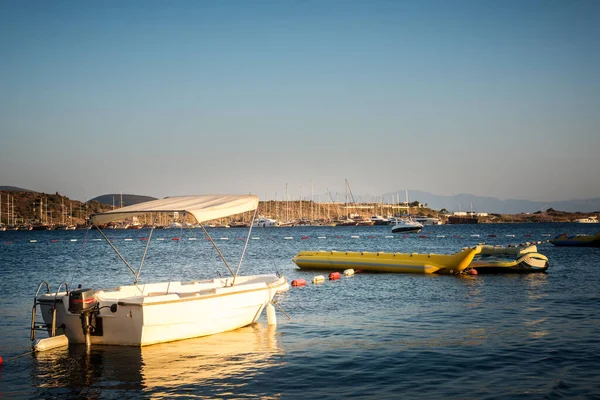 Boot Blauen Meer Der Sonnenuntergang Strand Von Bodrum Ägäis — Stockfoto