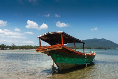 Denizde tahta kayıklar, Vietnam 