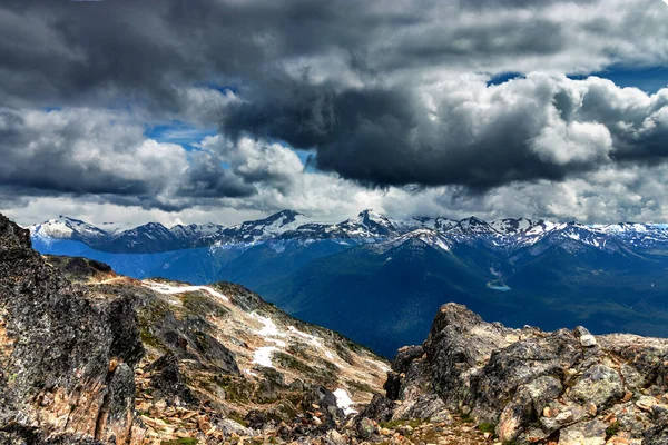 Vista mozzafiato della catena montuosa, Whistler, BC, Canada — Foto Stock