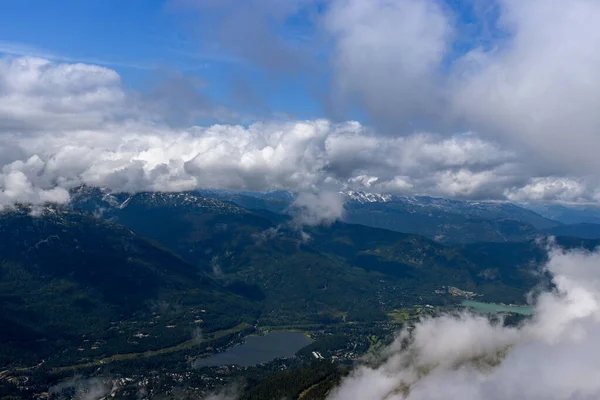 Vista a volo d'uccello di Whistler e dintorni, BC, Canada — Foto Stock