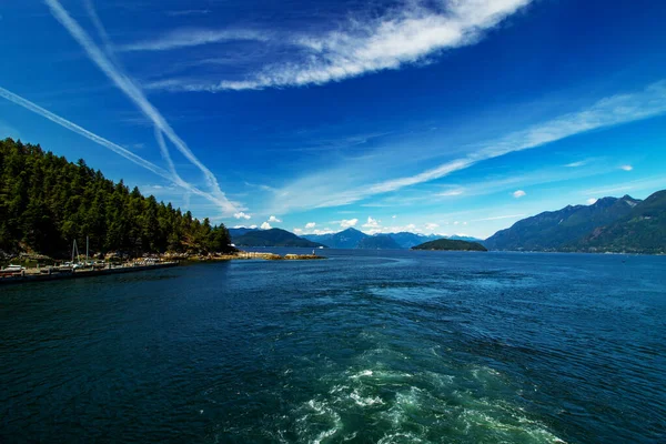 Langit terbuka lebar dari Samudera Pasifik dari BC, Kanada — Stok Foto