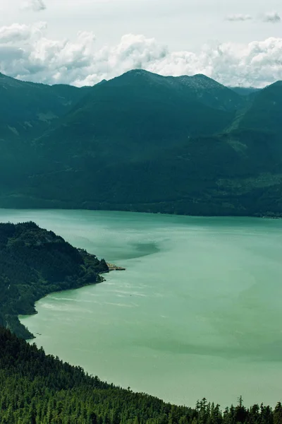 Samudera Yang Muncul Sangat Diam Dan Teal Squamish Kanada — Stok Foto