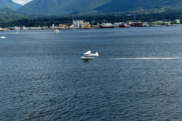 Apenas Pousou Hidroavião Porto Marítimo Vancouver Canadá — Fotografia de Stock