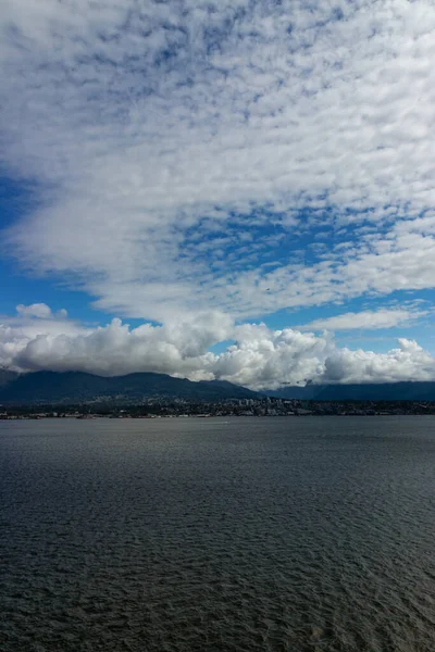 Awan Spektakuler Menunjukkan Atas Laut Vancouver Kanada — Stok Foto