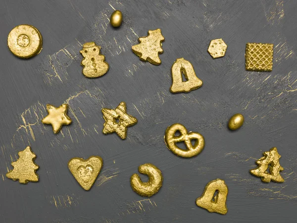 Coleção Biscoitos Natal Dourados Fundo Madeira Preta — Fotografia de Stock