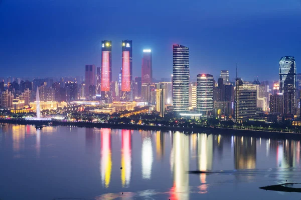 Vista noturna de Nanchang, província de Jiangxi — Fotografia de Stock