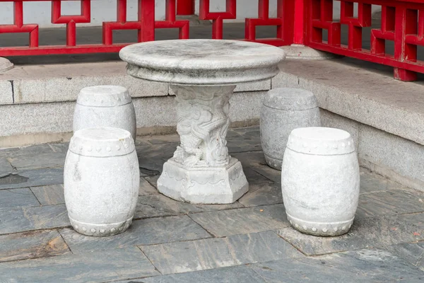 Antigas mesas e cadeiras de pedra chinesas — Fotografia de Stock
