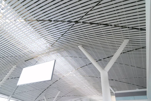 Schönheit volle leere Werbetafel am Flughafen Hintergrund la — Stockfoto