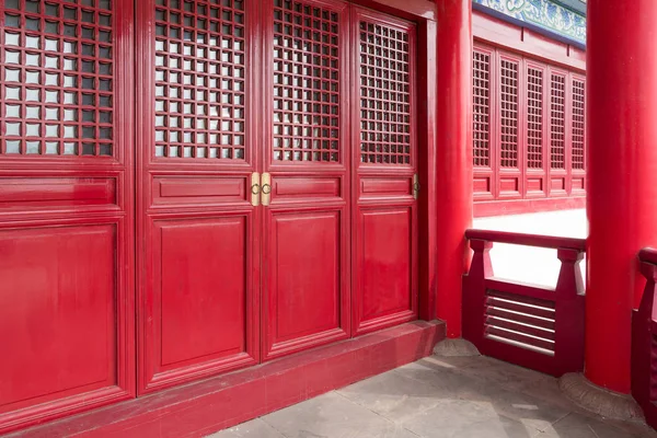 Chinois vieille porte rouge — Photo