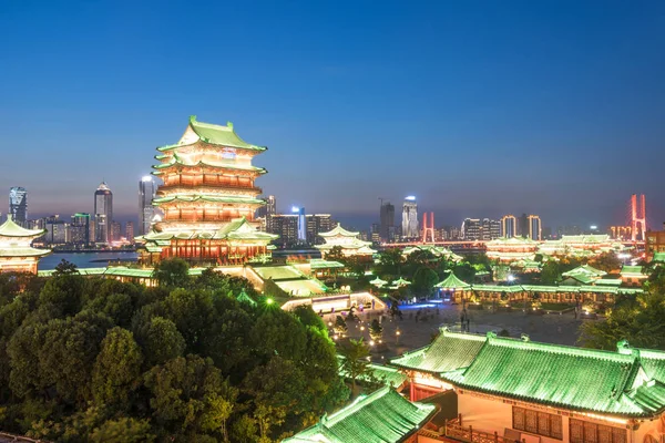 Nanchang tengwang pavilion at night ,is one of chinese famous an — Stockfoto