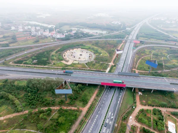 Luchtfotografie vogelperspectief van de stad — Stockfoto