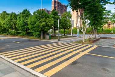 Çin 'deki boş şehir yolu ve binalar
