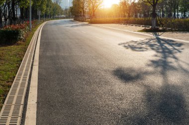 Çin 'deki boş şehir yolu ve binalar