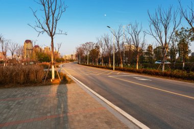 Çin 'deki boş şehir yolu ve binalar