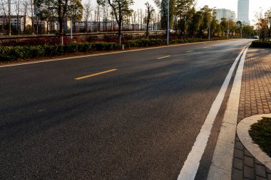 Çin 'deki boş şehir yolu ve binalar