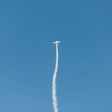 Airshow uçaklarda. Akrobasi ekibi air Show'da uçuş gerçekleştirir