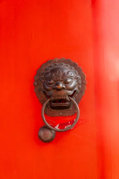 中国古老的门闩 — 图库照片