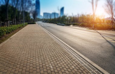Çin 'deki boş şehir yolu ve binalar