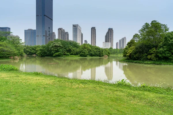 Immeuble Bureaux Moderne Bord Lac Chine — Photo