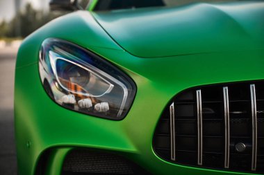 Kazan, Rusya - 1 Ağustos 2017: Mersedez benz Amg Gt R yeşil renk