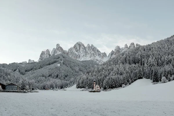 イタリアの北で冬の残りの部分します。ドロミテへのツアー. — ストック写真