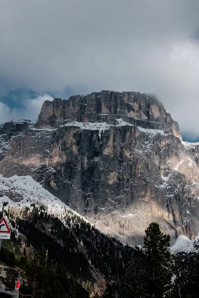 Kayak Merkezi Kuzey İtalya'nın tatil. Dolomites için tur. — Stok fotoğraf
