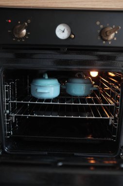  Mutfak, mavi tavalar klasik tarzda