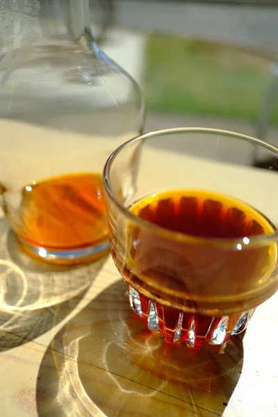 Pot Verre Verre Avec Whisky Sur Table — Photo