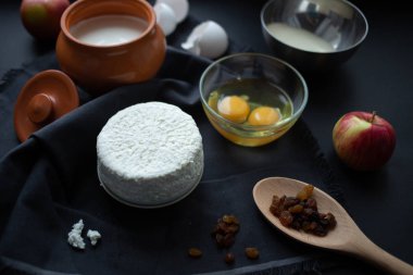 Pişirme mantarı güveci, ev yemeği konsepti, üst görünüm