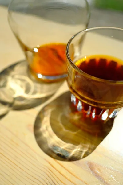 Pot Verre Verre Avec Whisky Sur Table — Photo