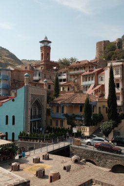 Gündüz Tiflis, Gürcistan 'da şehir manzarası.