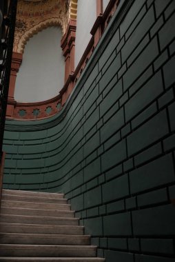 Eski cami iç mimarisi, ayrıntılı görünüm