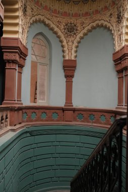 Eski cami iç mimarisi, ayrıntılı görünüm