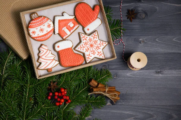 Gingerbread Cookies Festive Winter Background Fir Branches — Stock Photo, Image